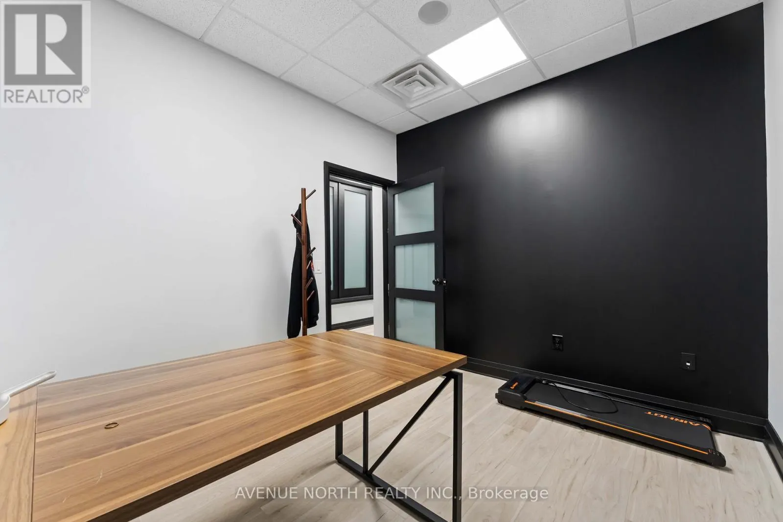 2285 ST. LAURENT BOULEVARD