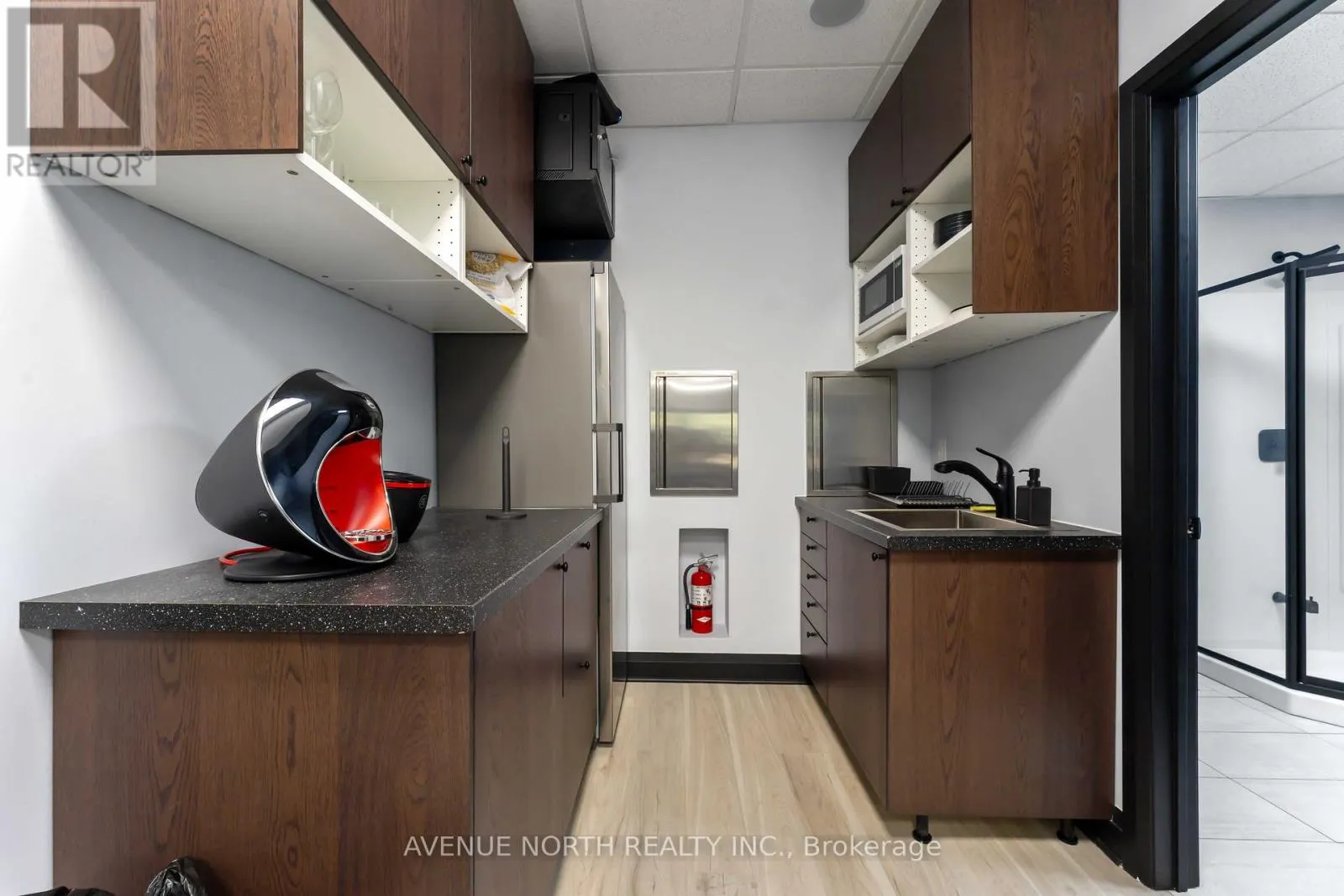 2285 ST. LAURENT BOULEVARD