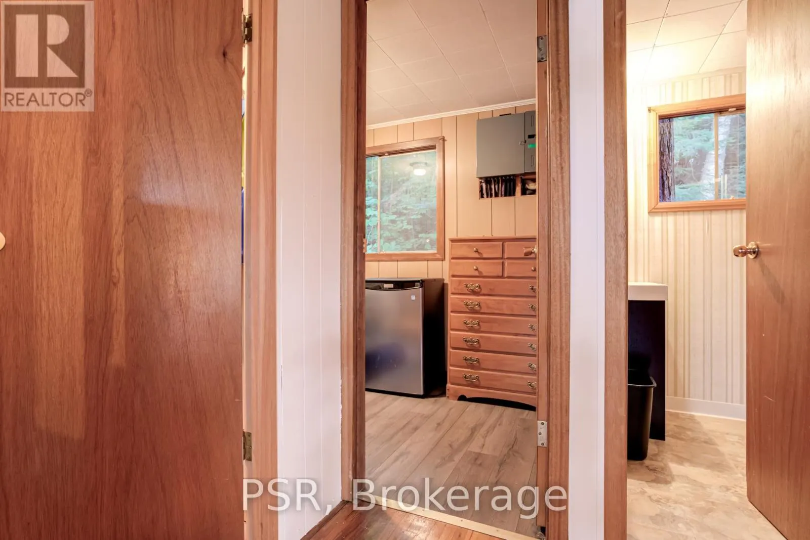 1027 NORTH PINE DRIVE