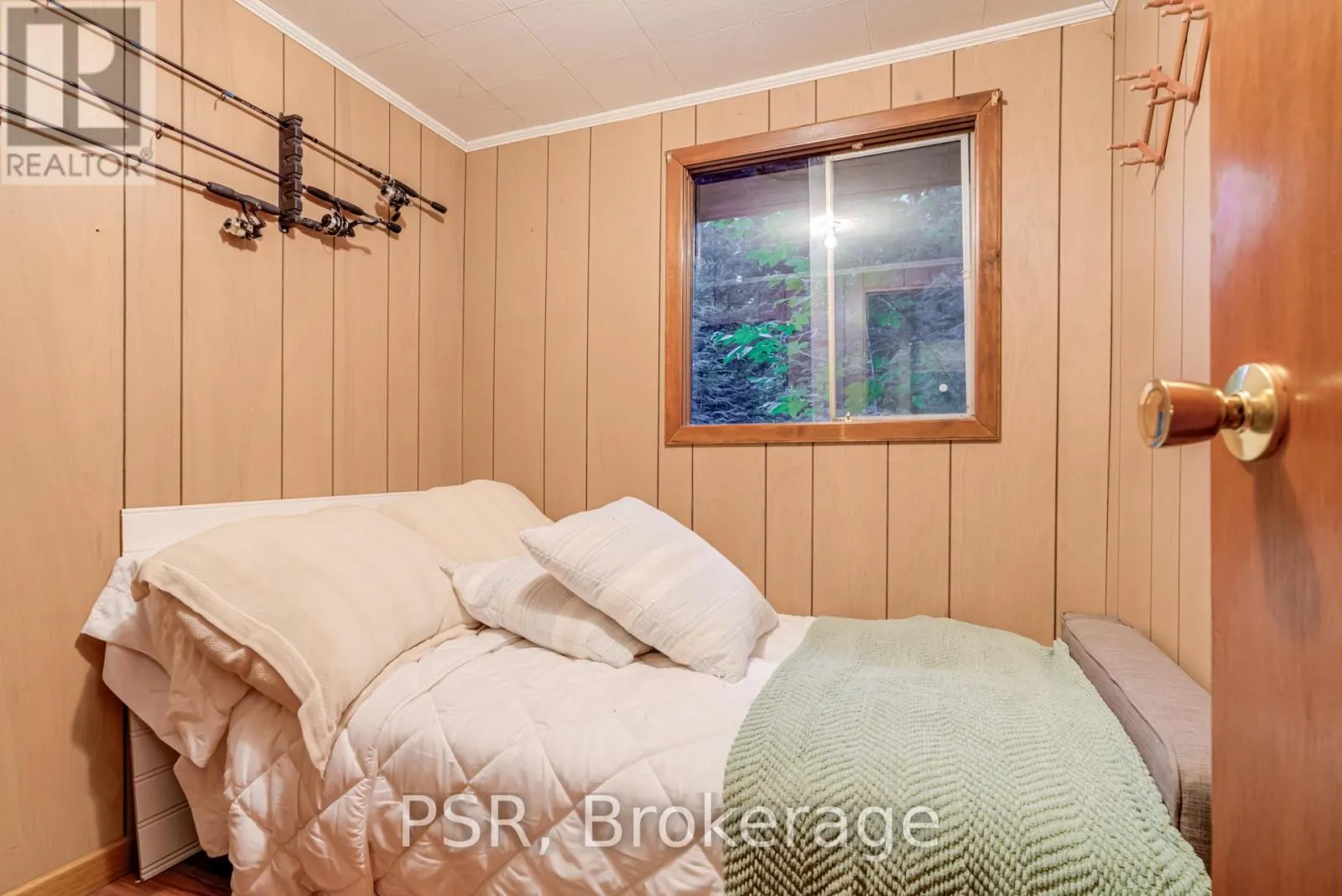 1027 NORTH PINE DRIVE