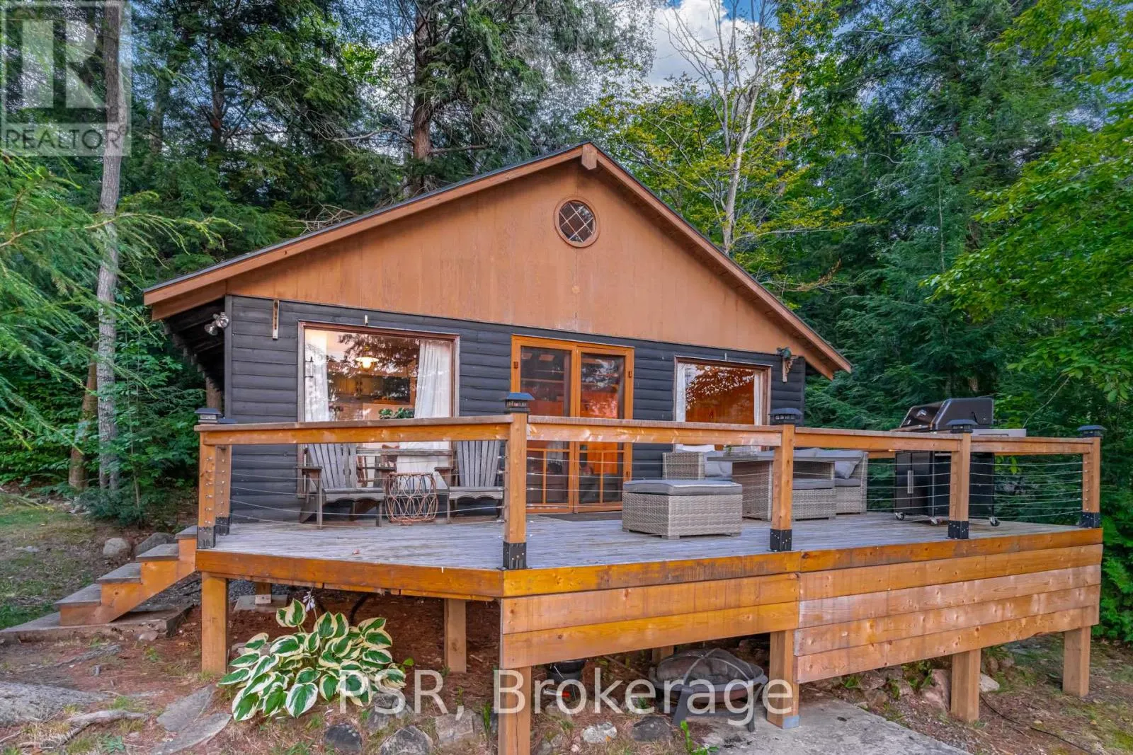 1027 NORTH PINE DRIVE