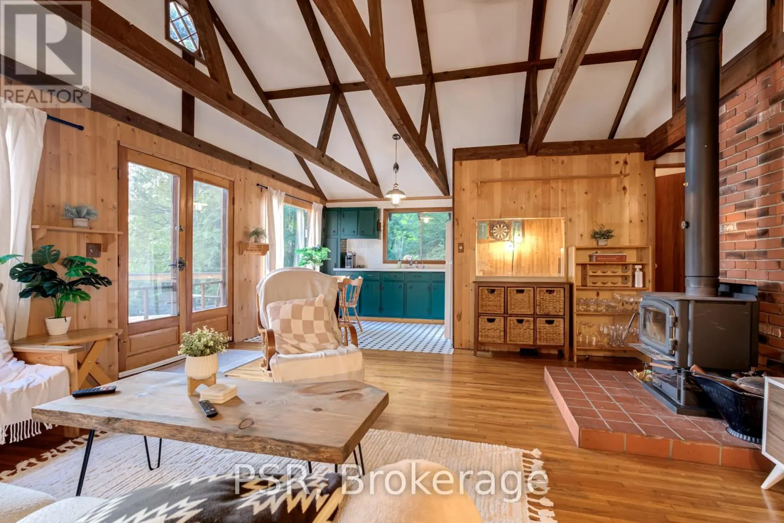 1027 NORTH PINE DRIVE