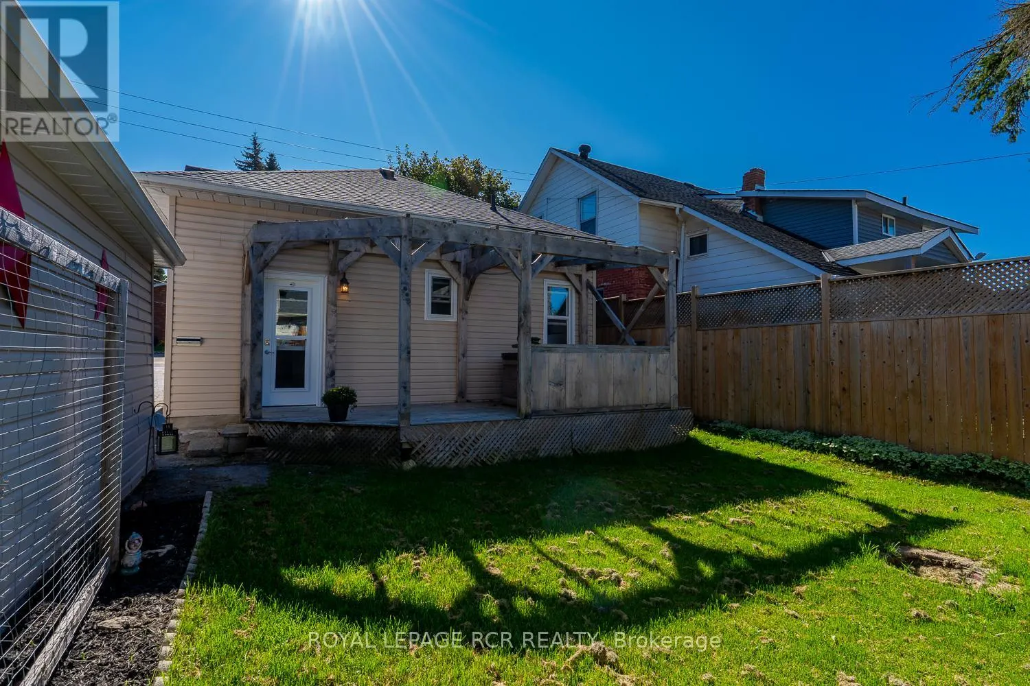 131 FREDERICK STREET E