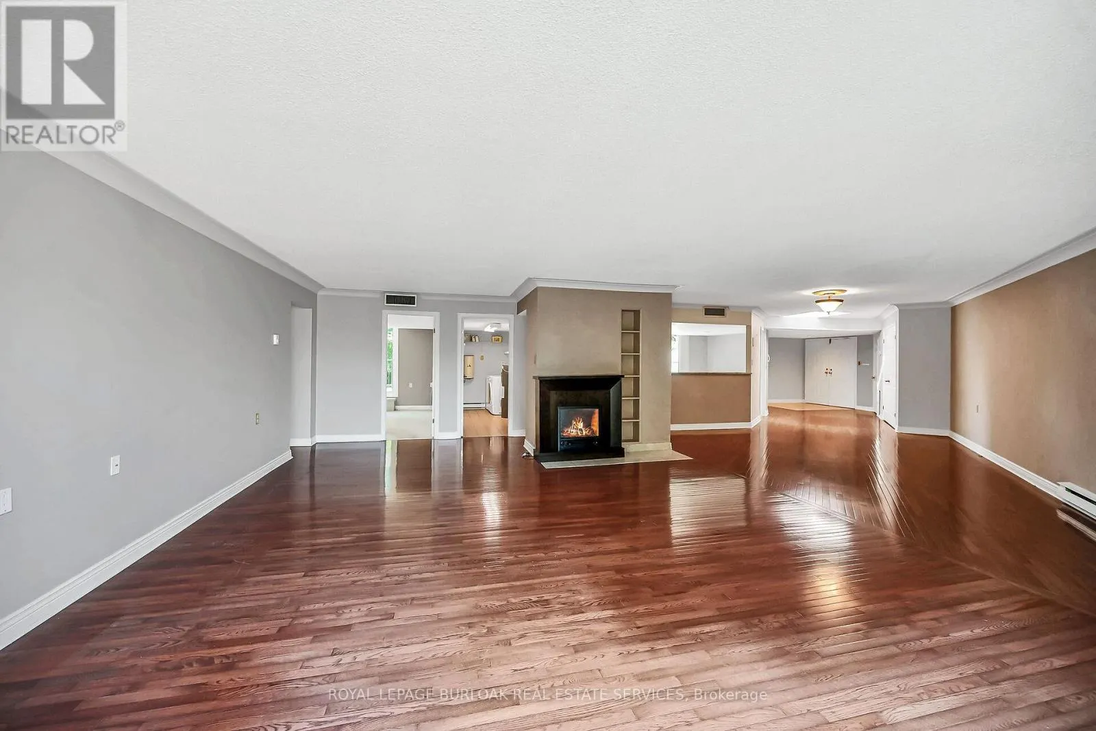 PH1 - 150 WILSON STREET W