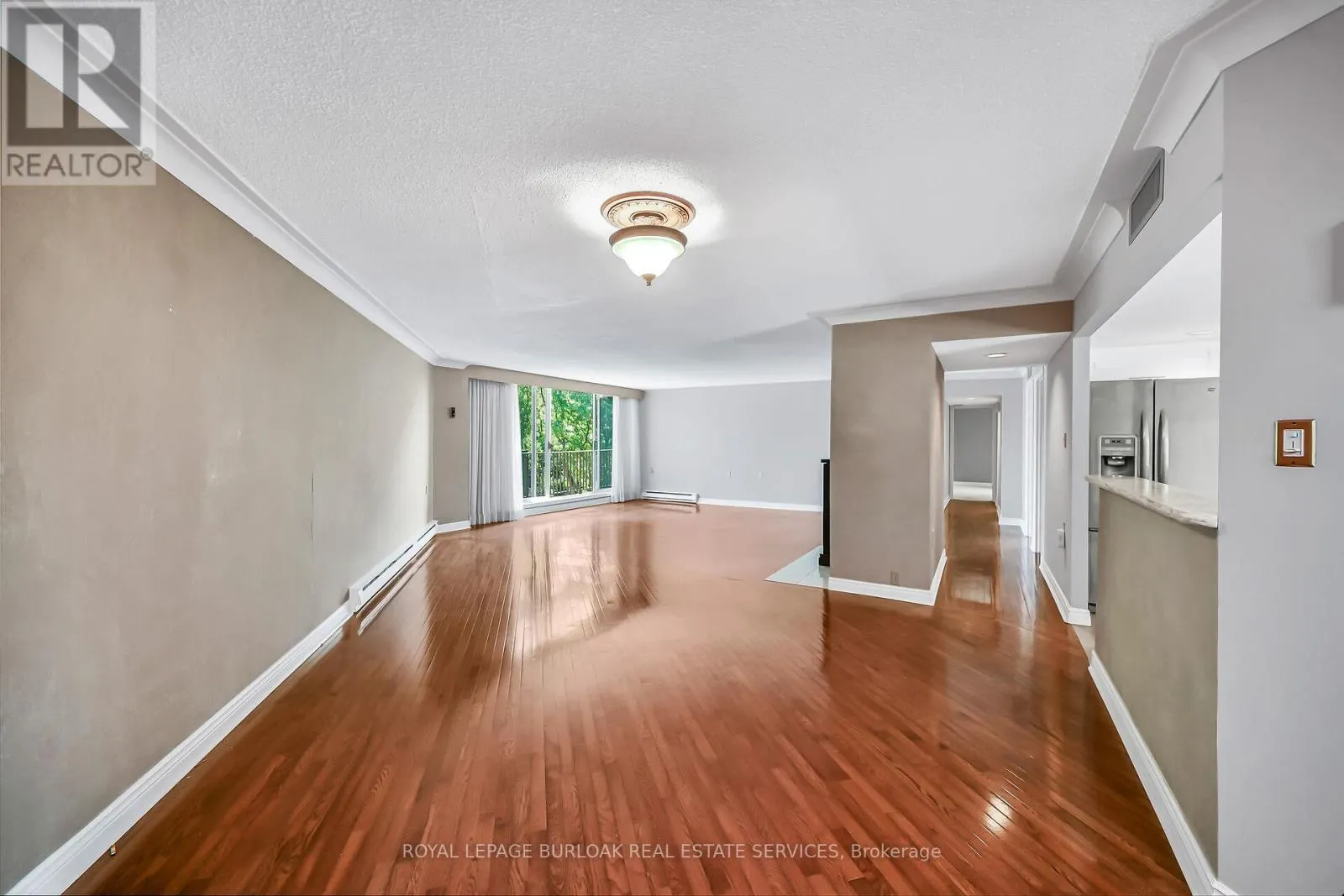 PH1 - 150 WILSON STREET W