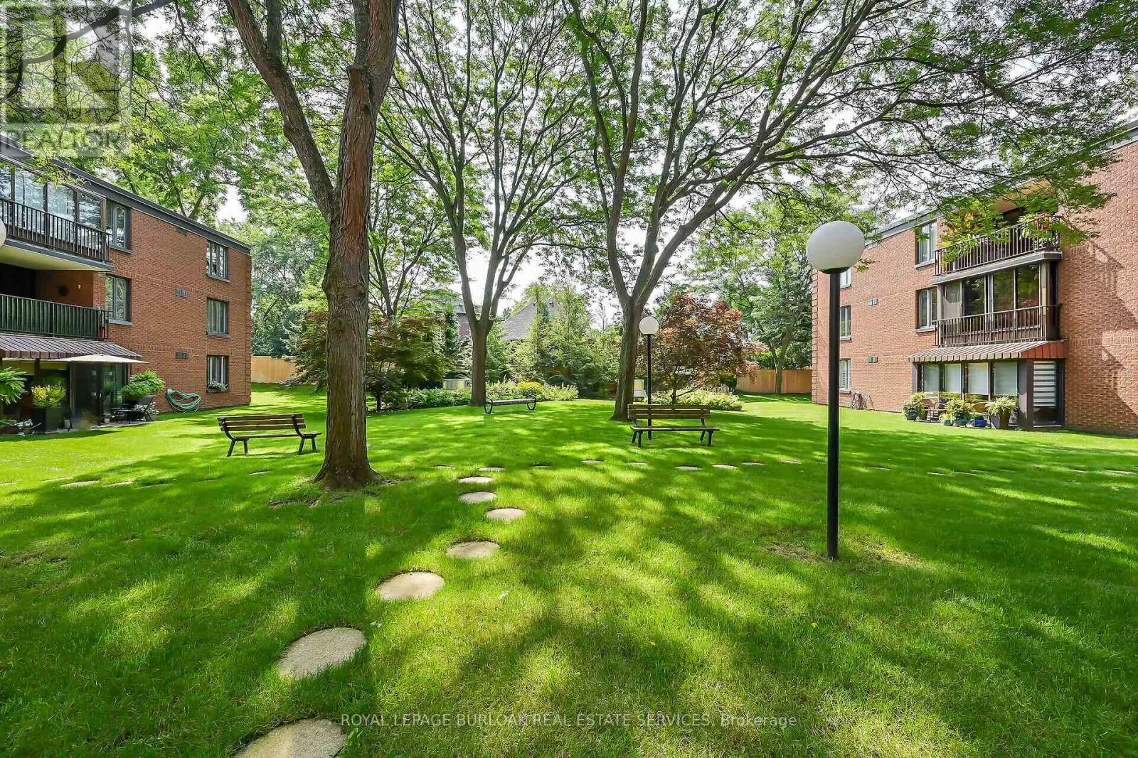 PH1 - 150 WILSON STREET W