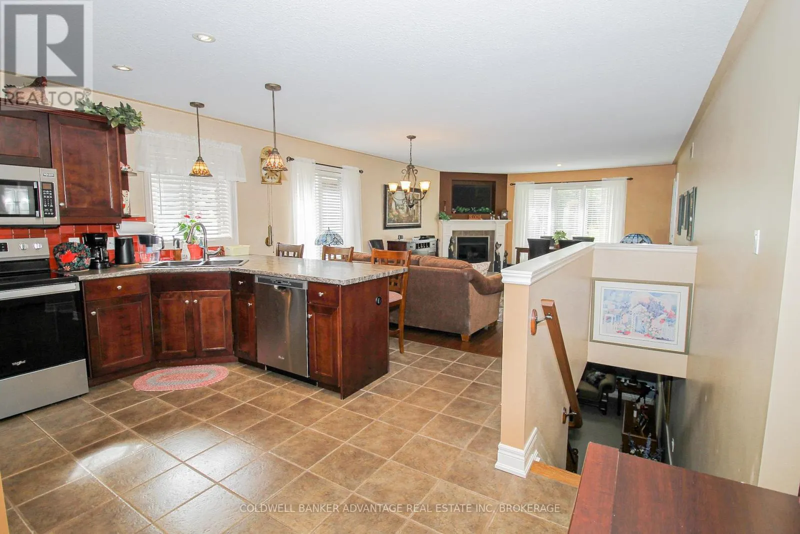 3935 LOWER COACH ROAD