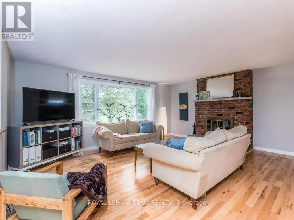 6677 ROGER STEVENS DRIVE N