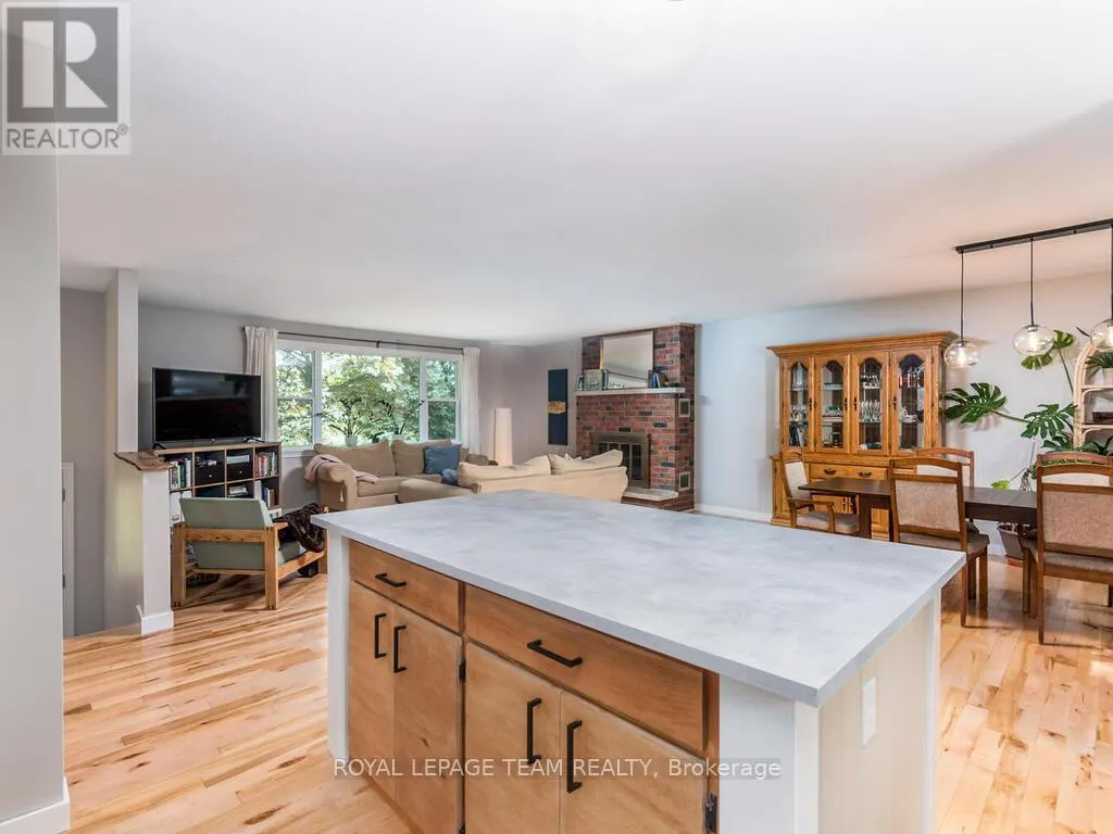 6677 ROGER STEVENS DRIVE N