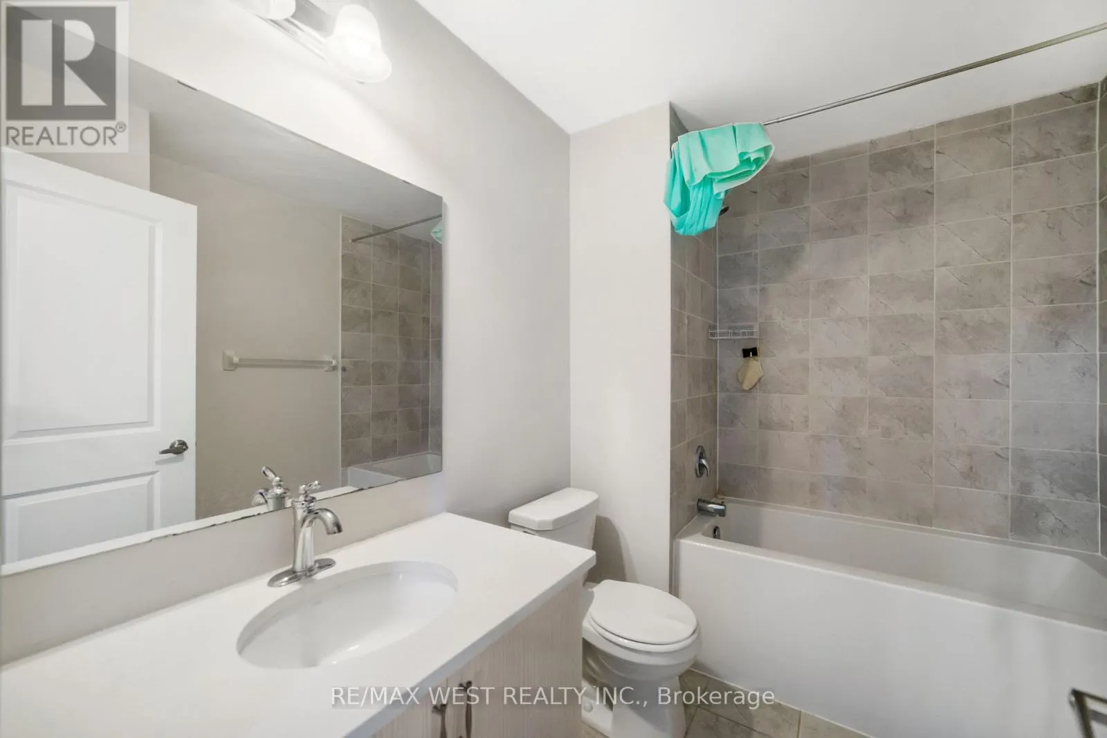 297 BISMARK DRIVE