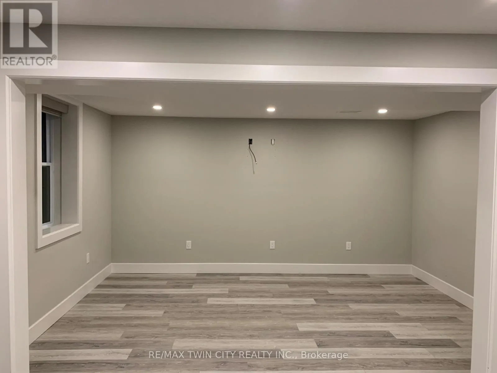 LOWER - 114 GLEN PARK CRESCENT