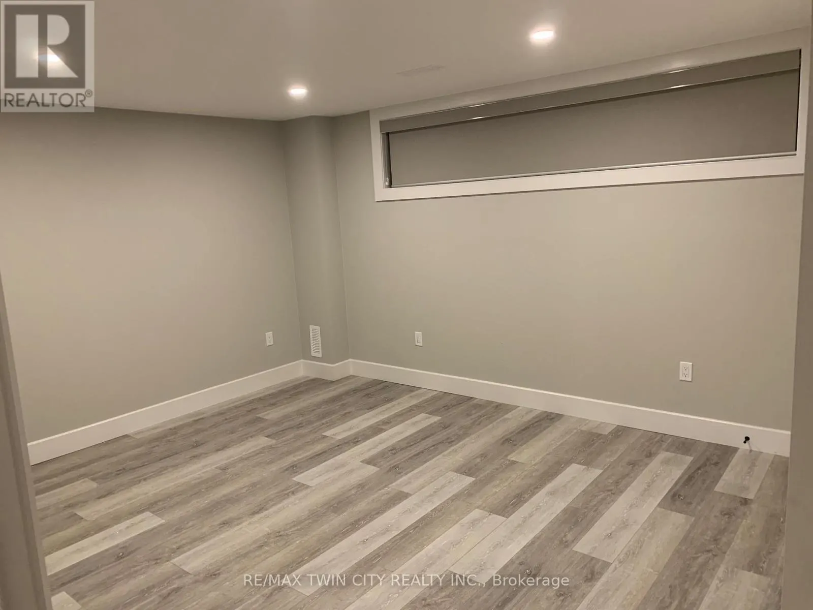 LOWER - 114 GLEN PARK CRESCENT