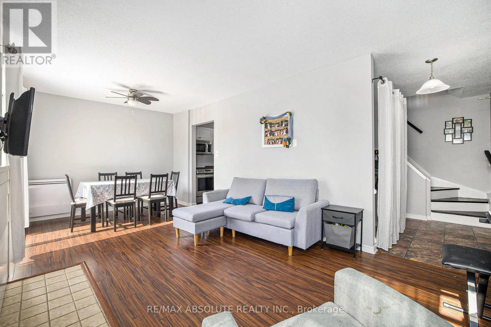 208 - 24 TOWNLINE ROAD W