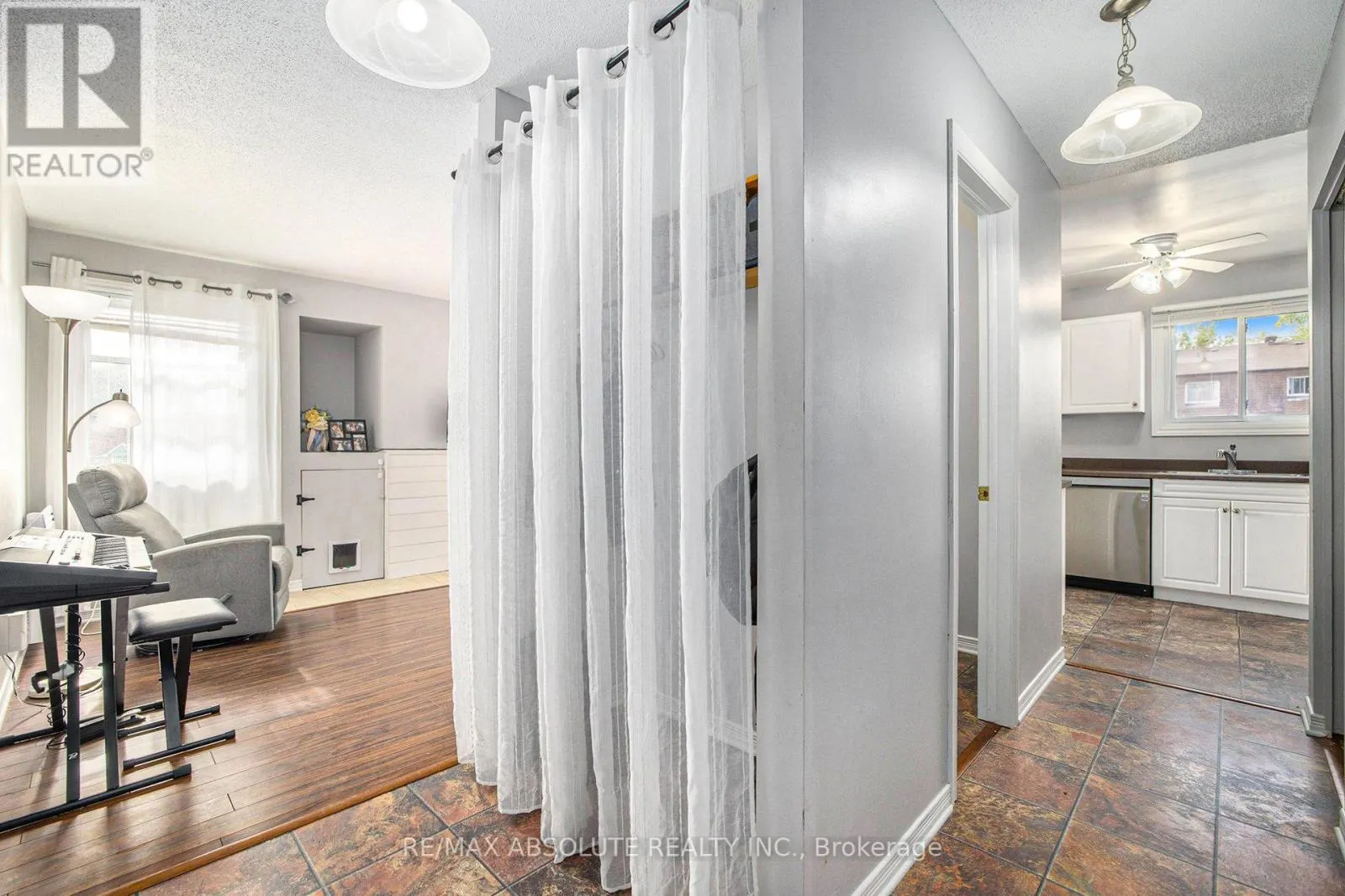 208 - 24 TOWNLINE ROAD W