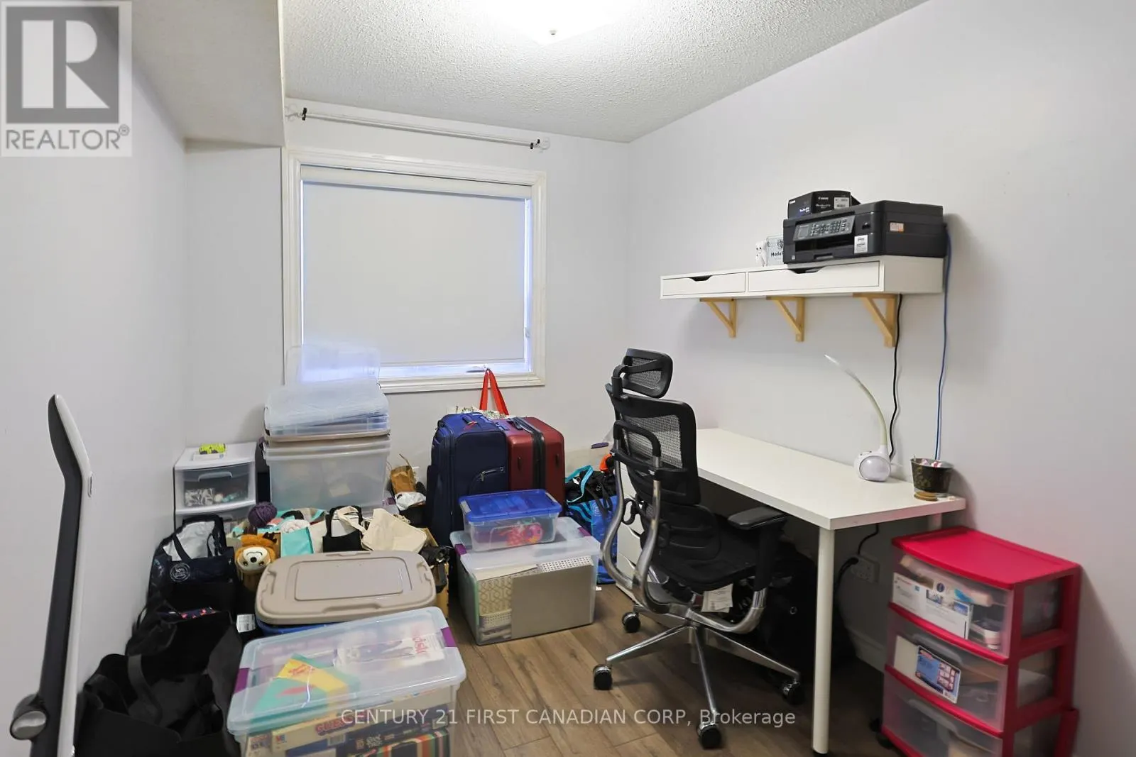215 - 15 JACKSWAY CRESCENT N, #215