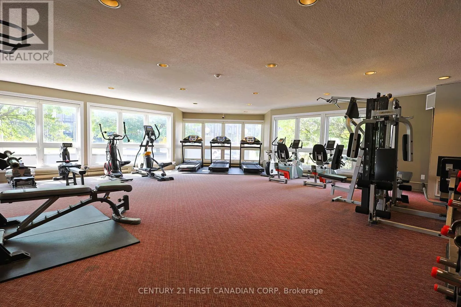 215 - 15 JACKSWAY CRESCENT N, #215