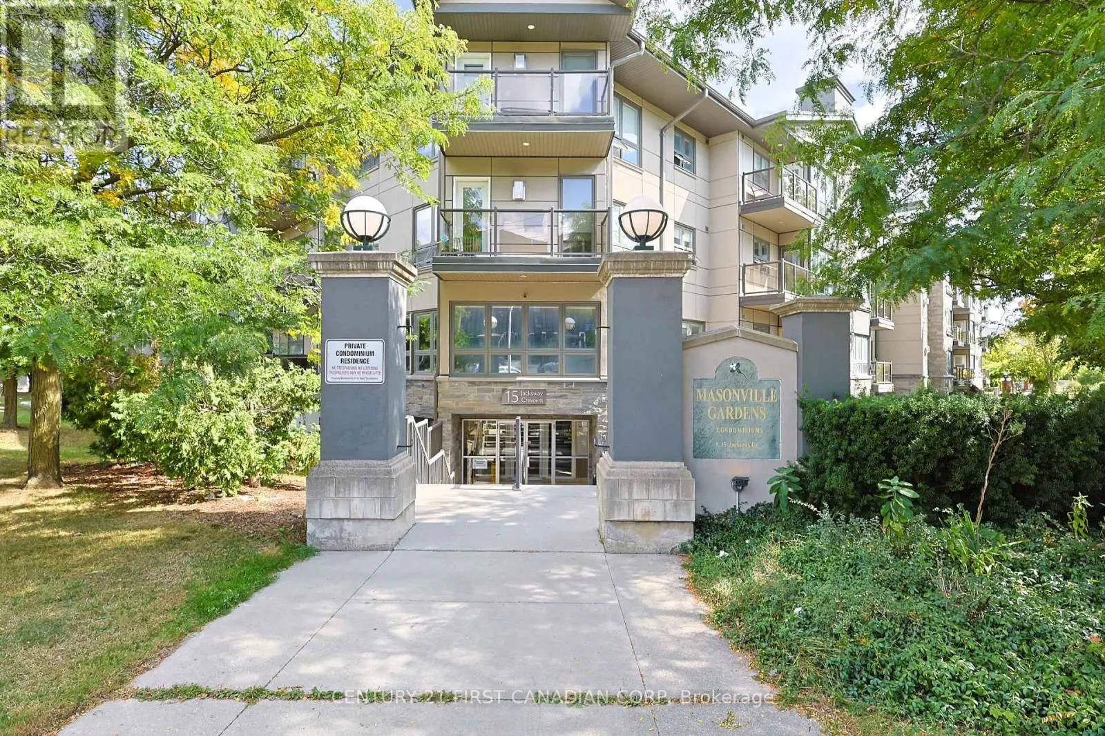 215 - 15 JACKSWAY CRESCENT N, #215