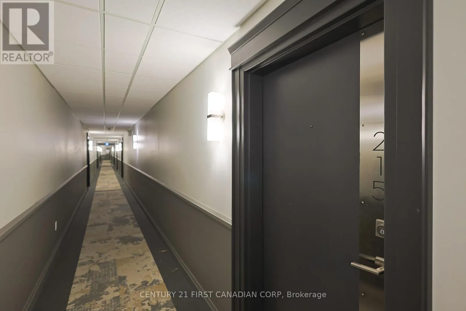 215 - 15 JACKSWAY CRESCENT N, #215