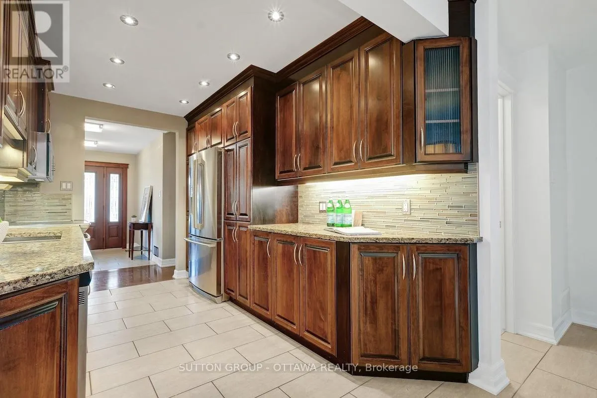 680 WESTON DRIVE