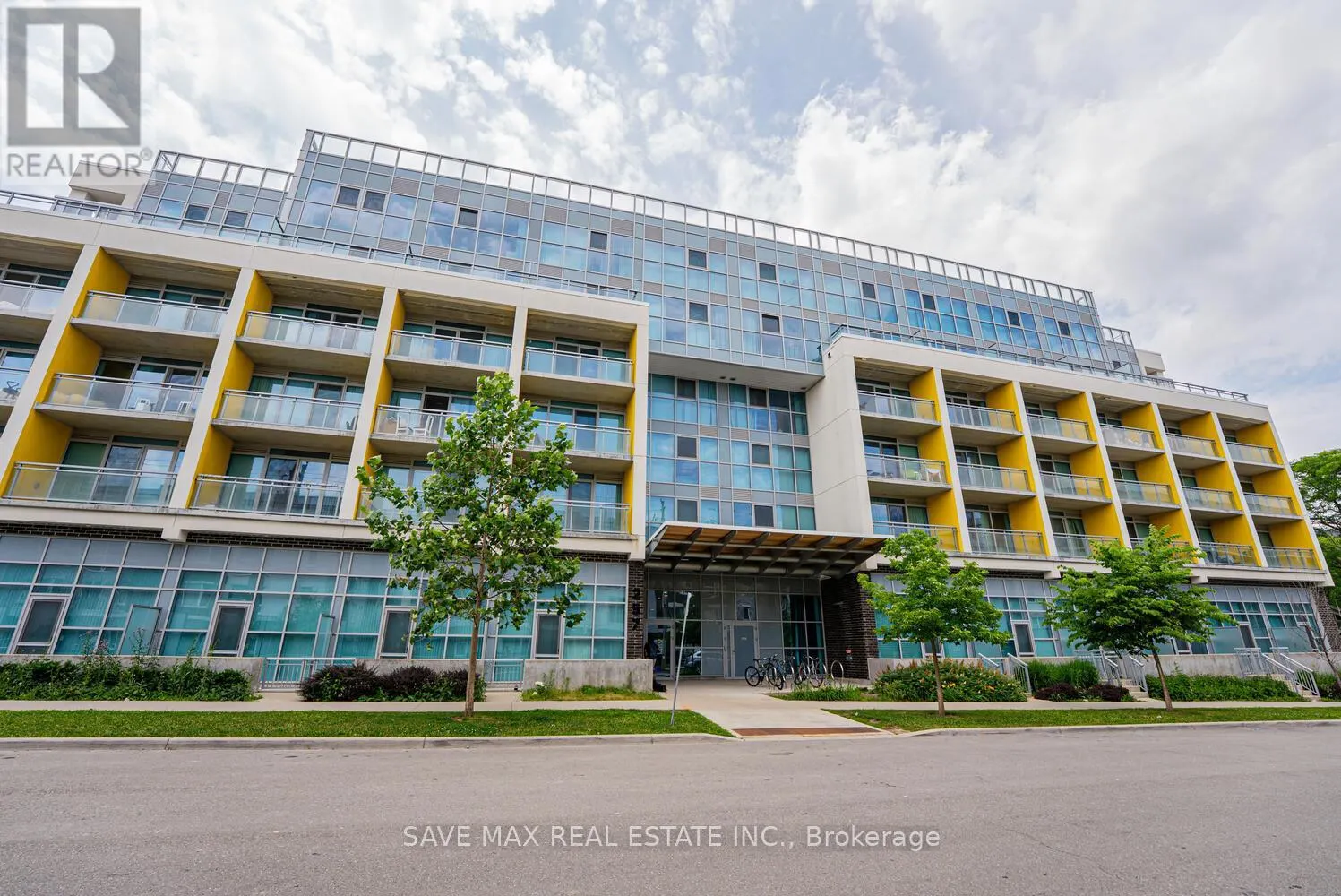 405 - 257 HEMLOCK STREET