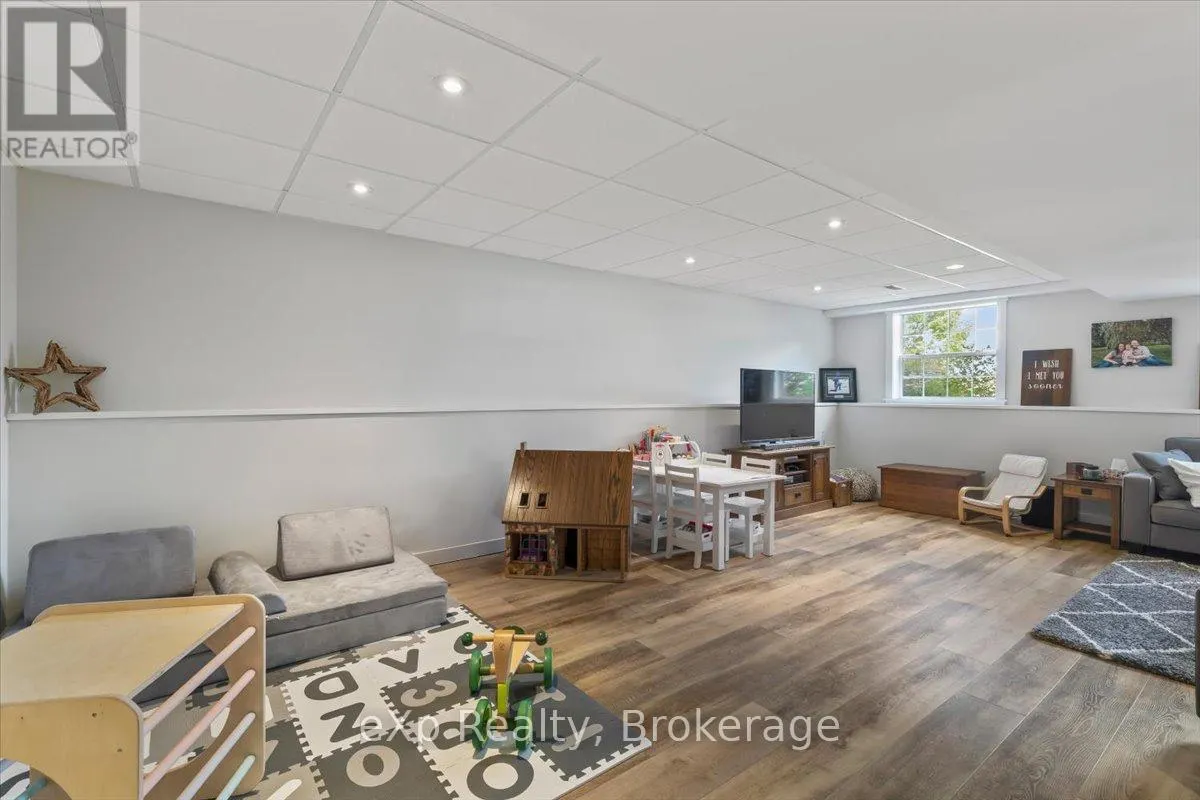 112260 GREY 14 ROAD