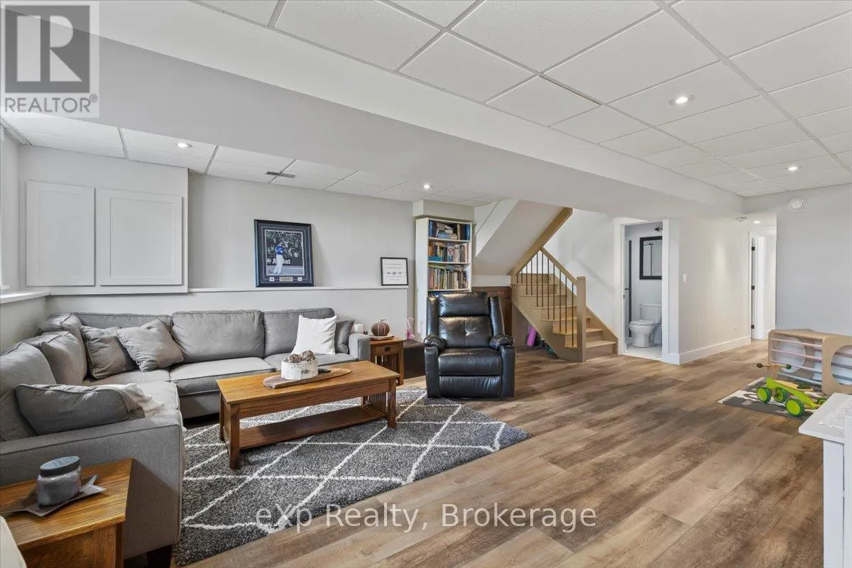 112260 GREY 14 ROAD
