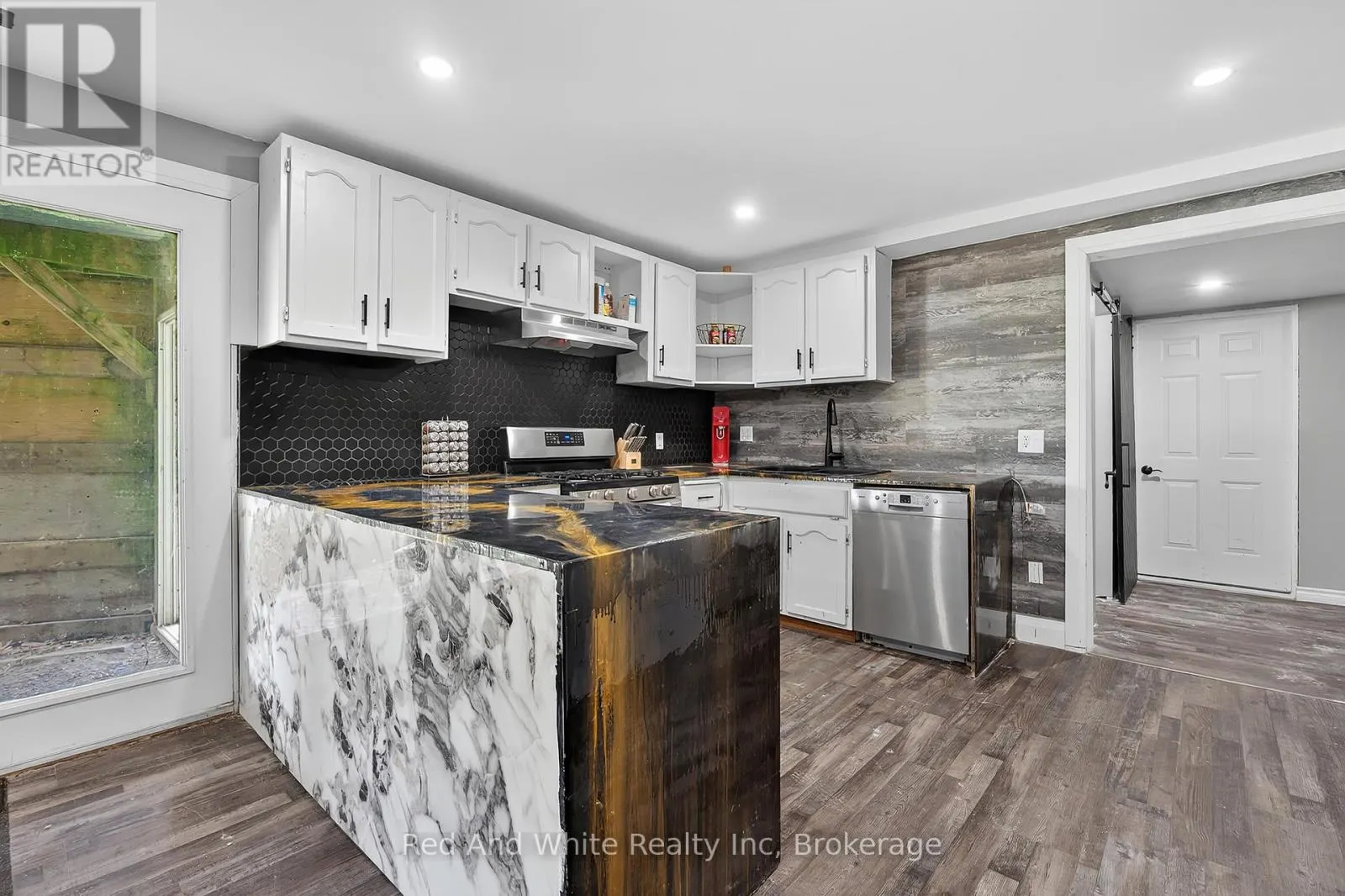 7146 NOAH ROAD, R.R. # 1 ROAD