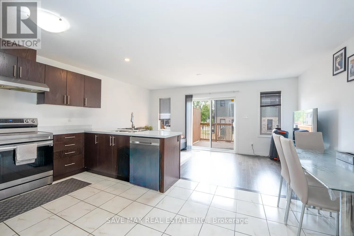 9 SHEDROW PLACE