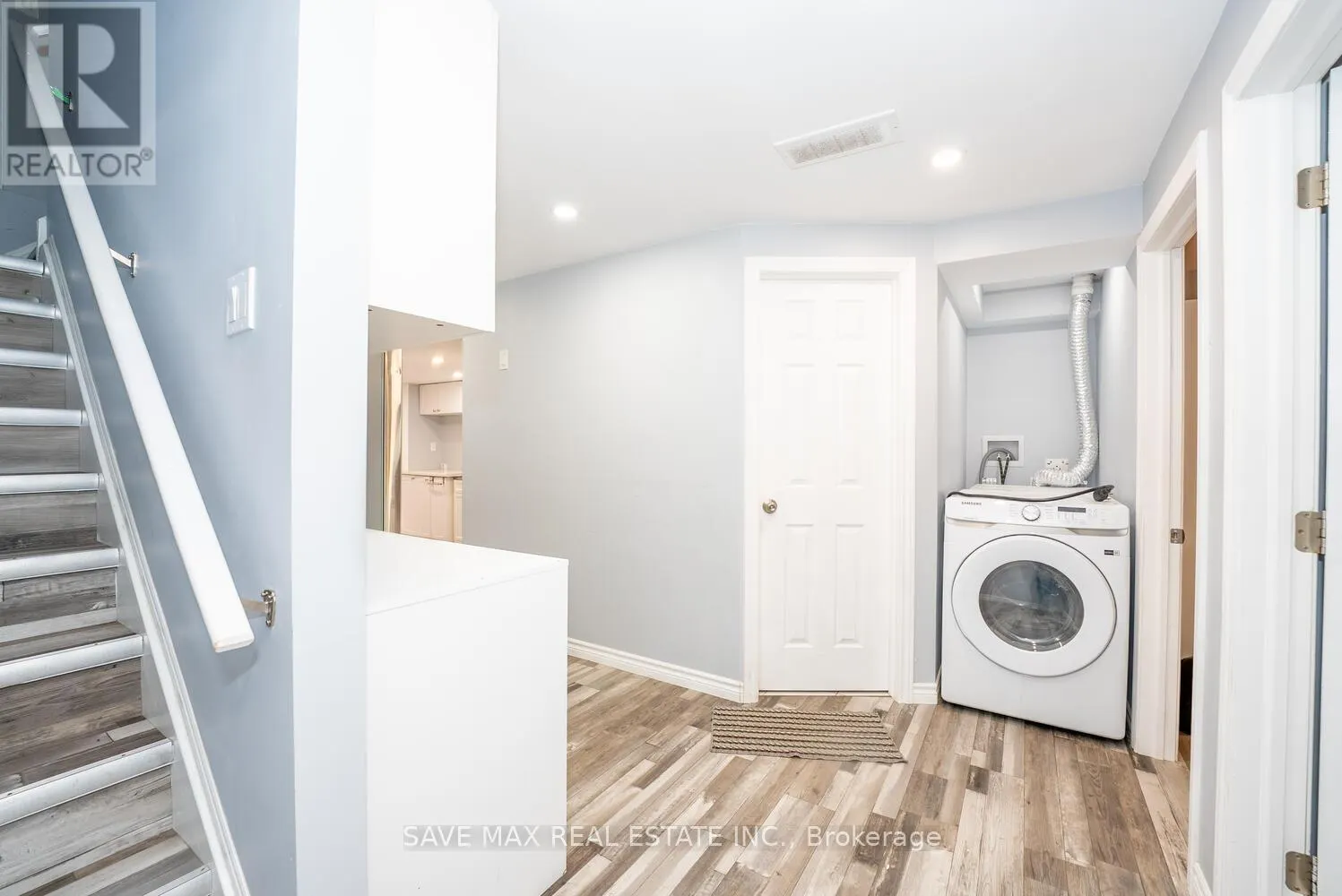 9 SHEDROW PLACE
