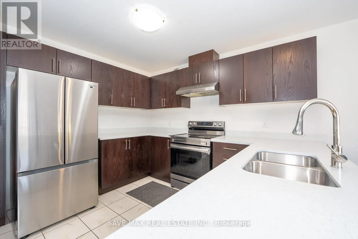 9 SHEDROW PLACE
