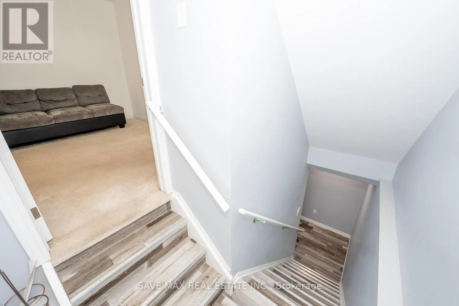 9 SHEDROW PLACE
