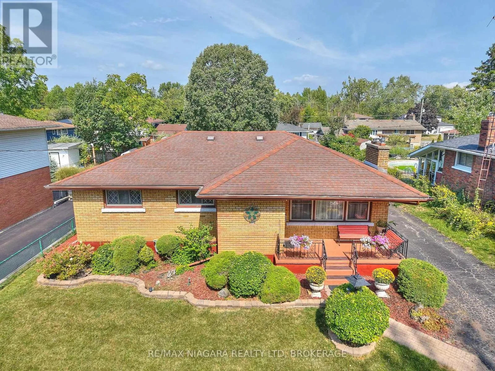 316 BOWEN ROAD