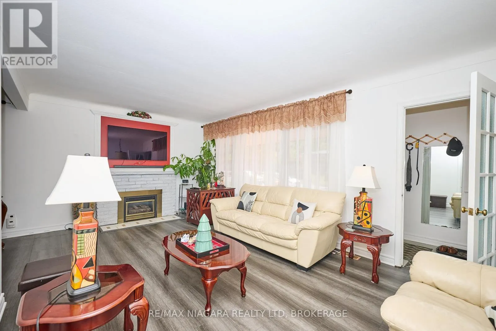 316 BOWEN ROAD