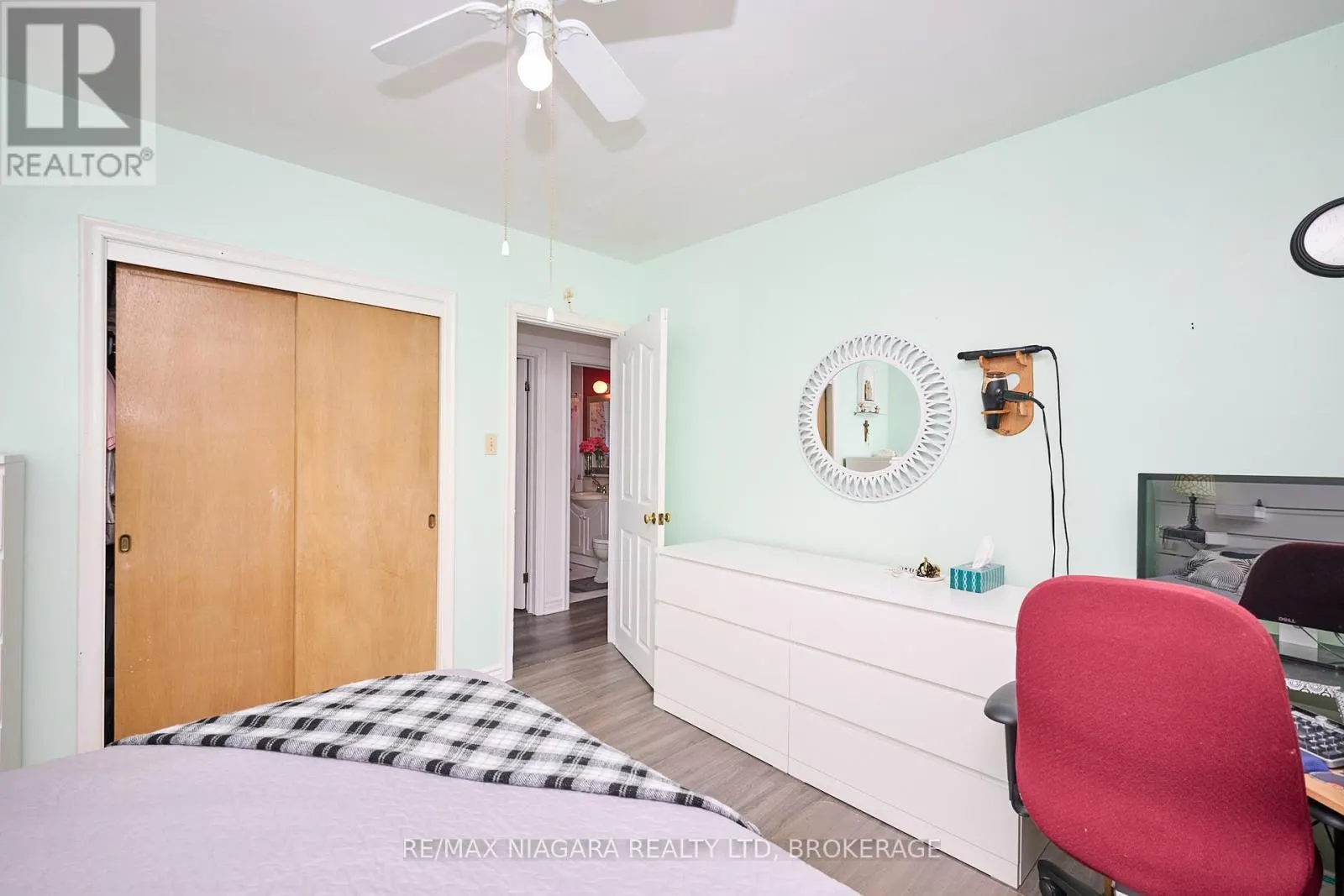 316 BOWEN ROAD