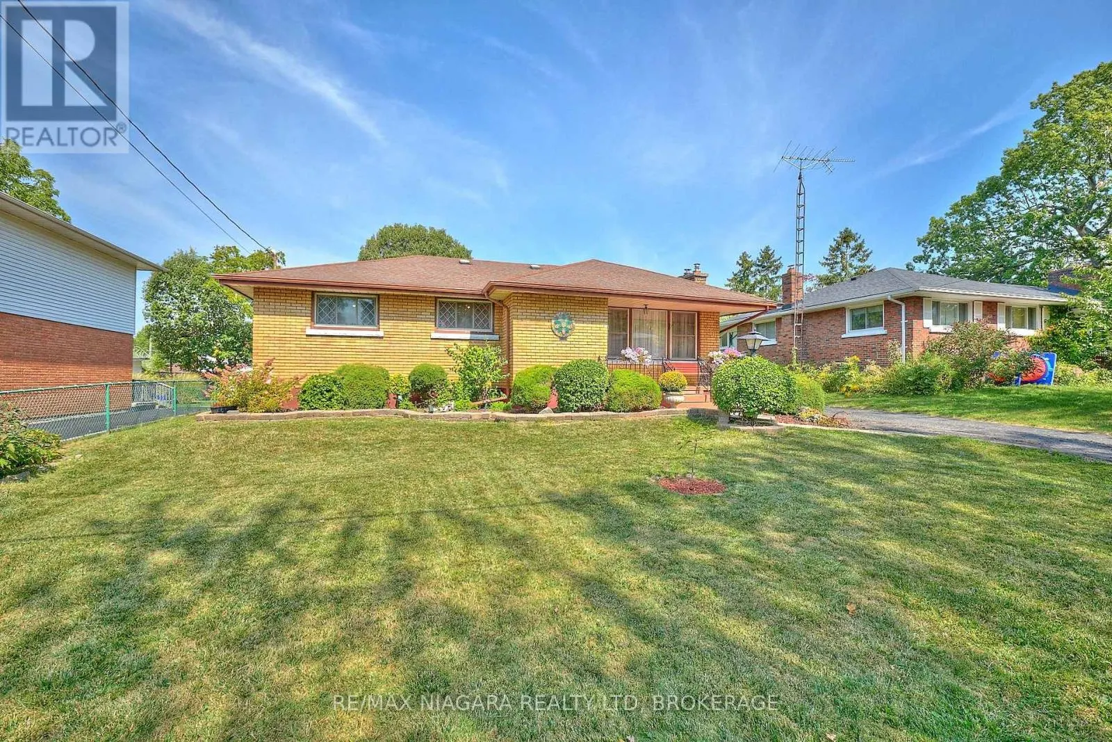 316 BOWEN ROAD