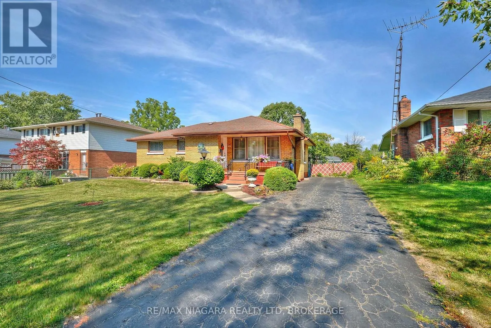 316 BOWEN ROAD