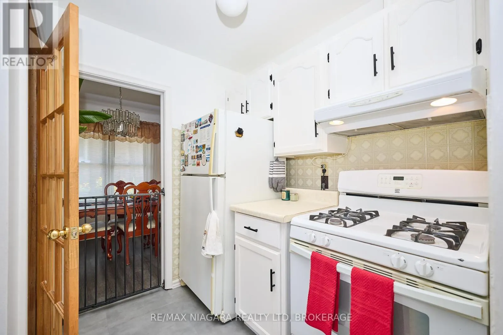 316 BOWEN ROAD