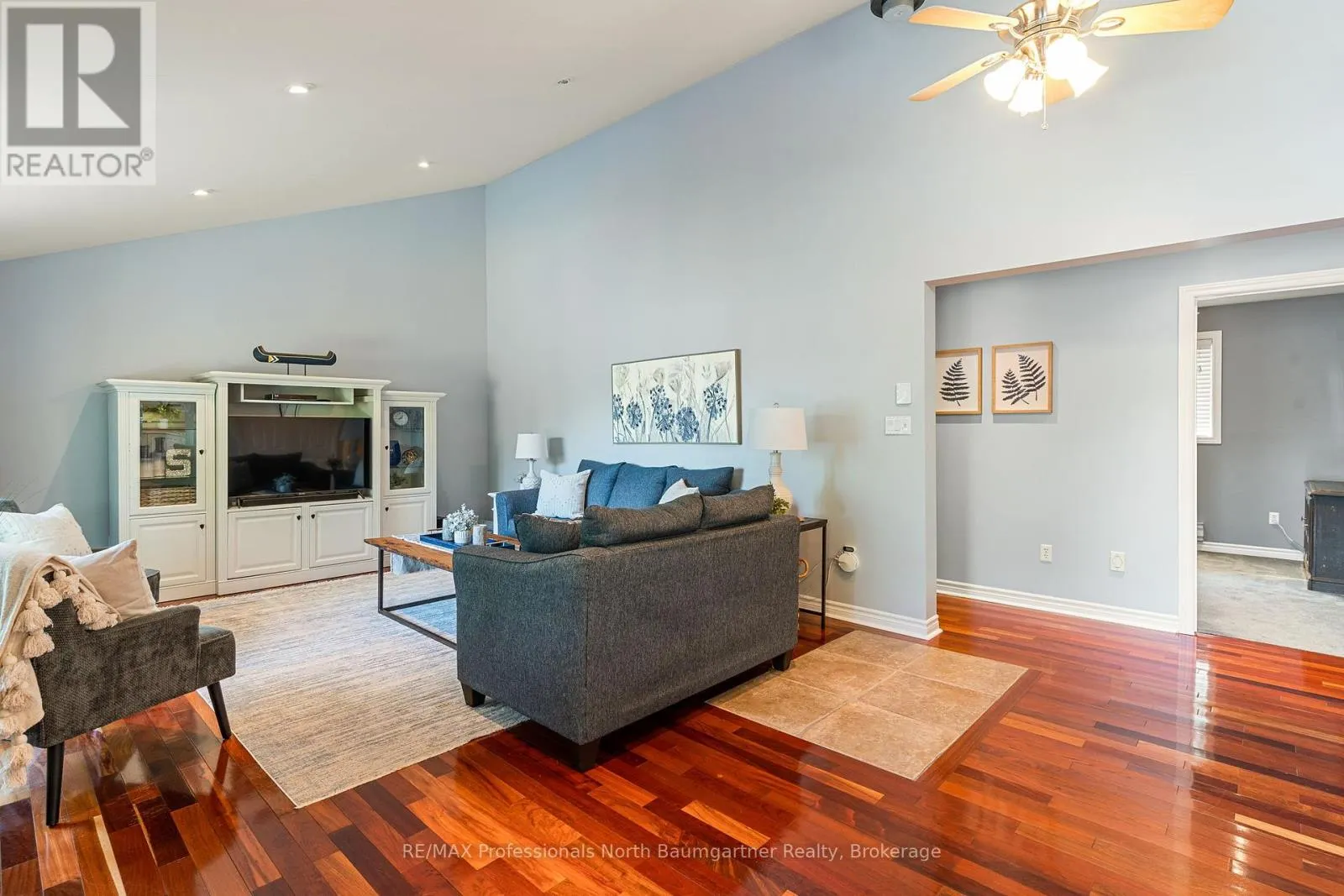 1086 CAMERON LANE