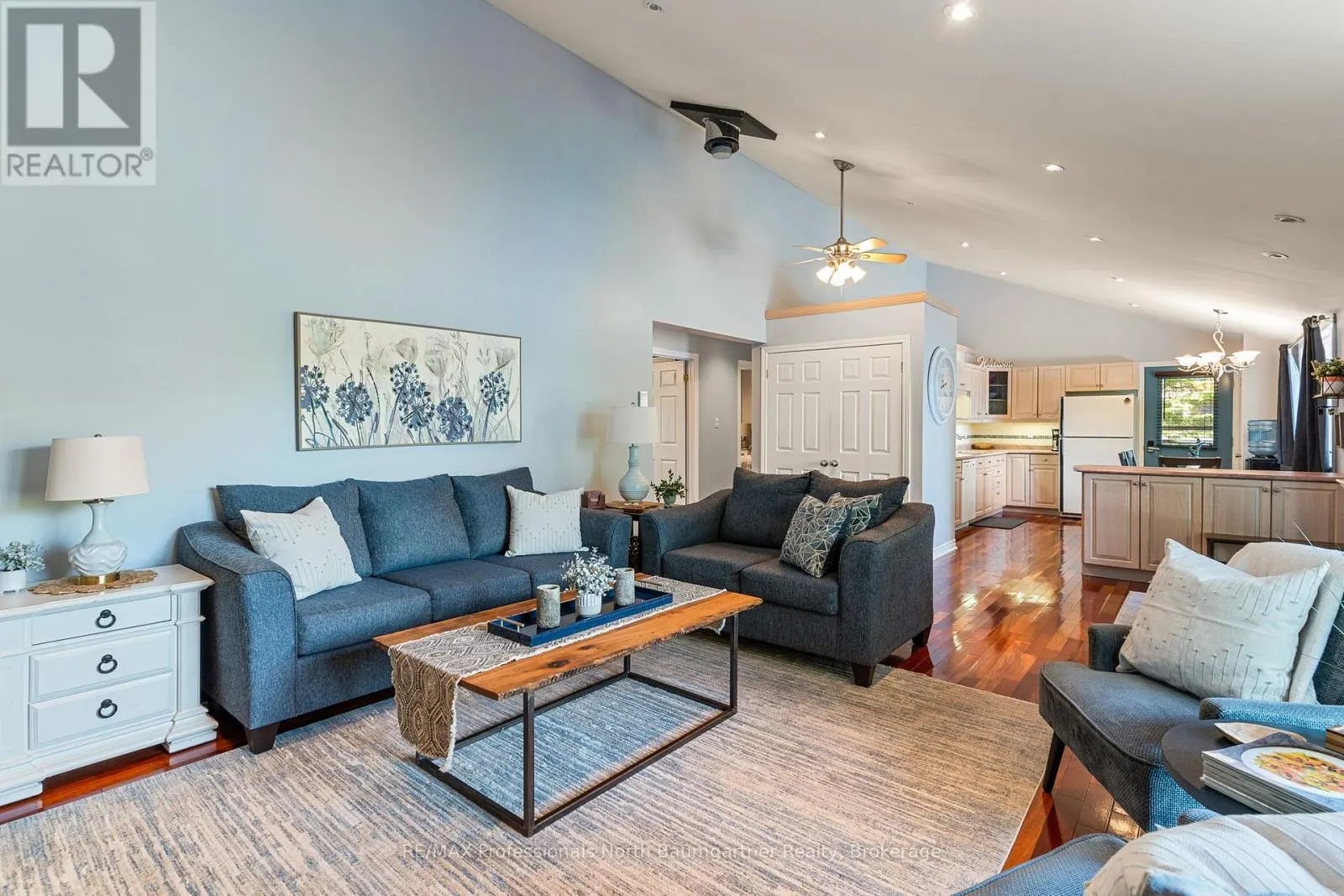 1086 CAMERON LANE