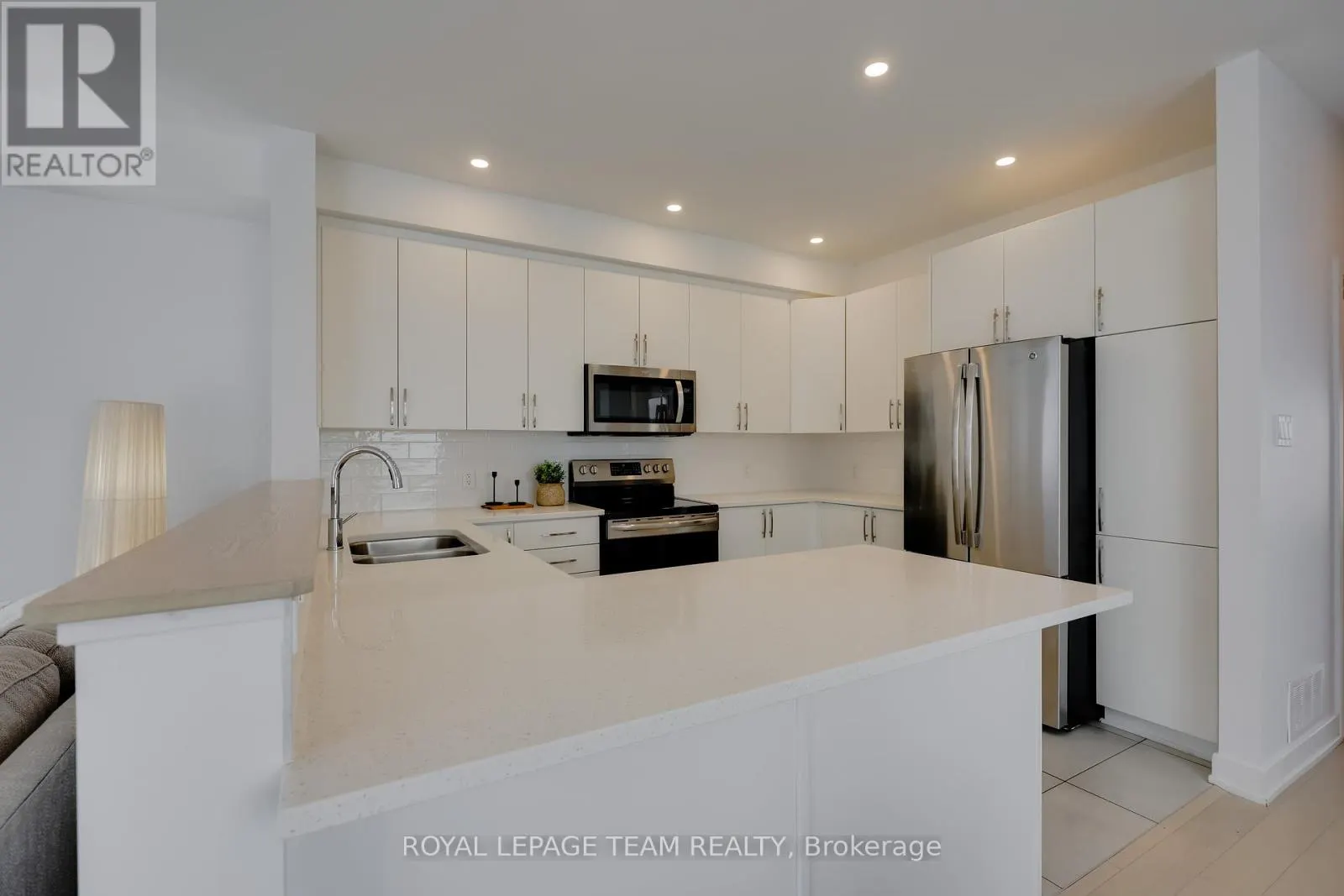 856 CLAPHAM TERRACE