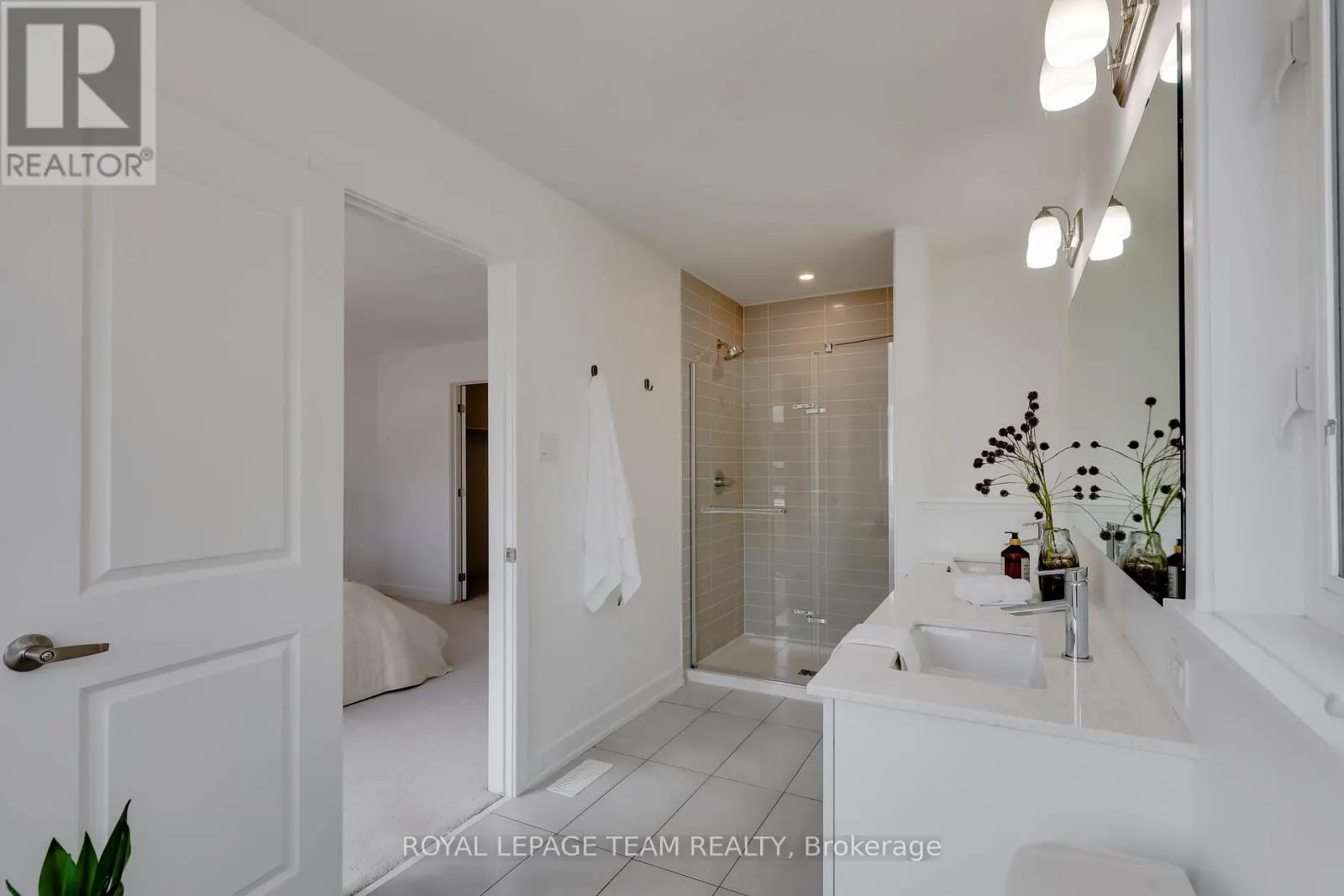 856 CLAPHAM TERRACE