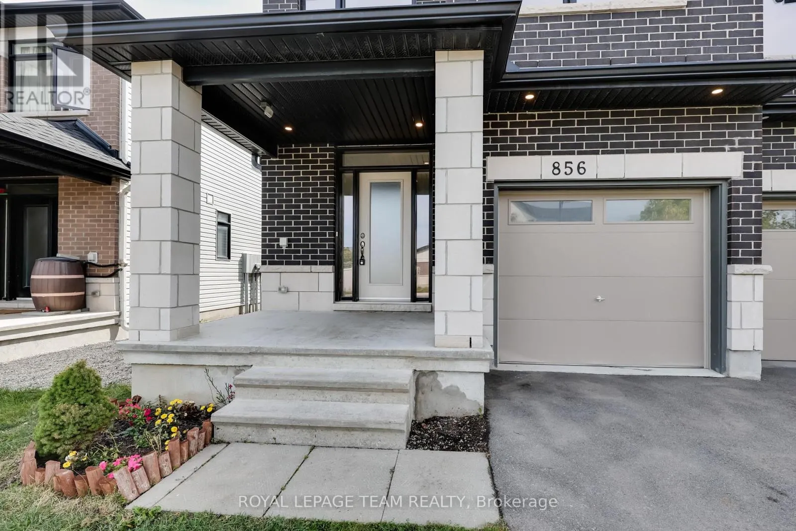 856 CLAPHAM TERRACE