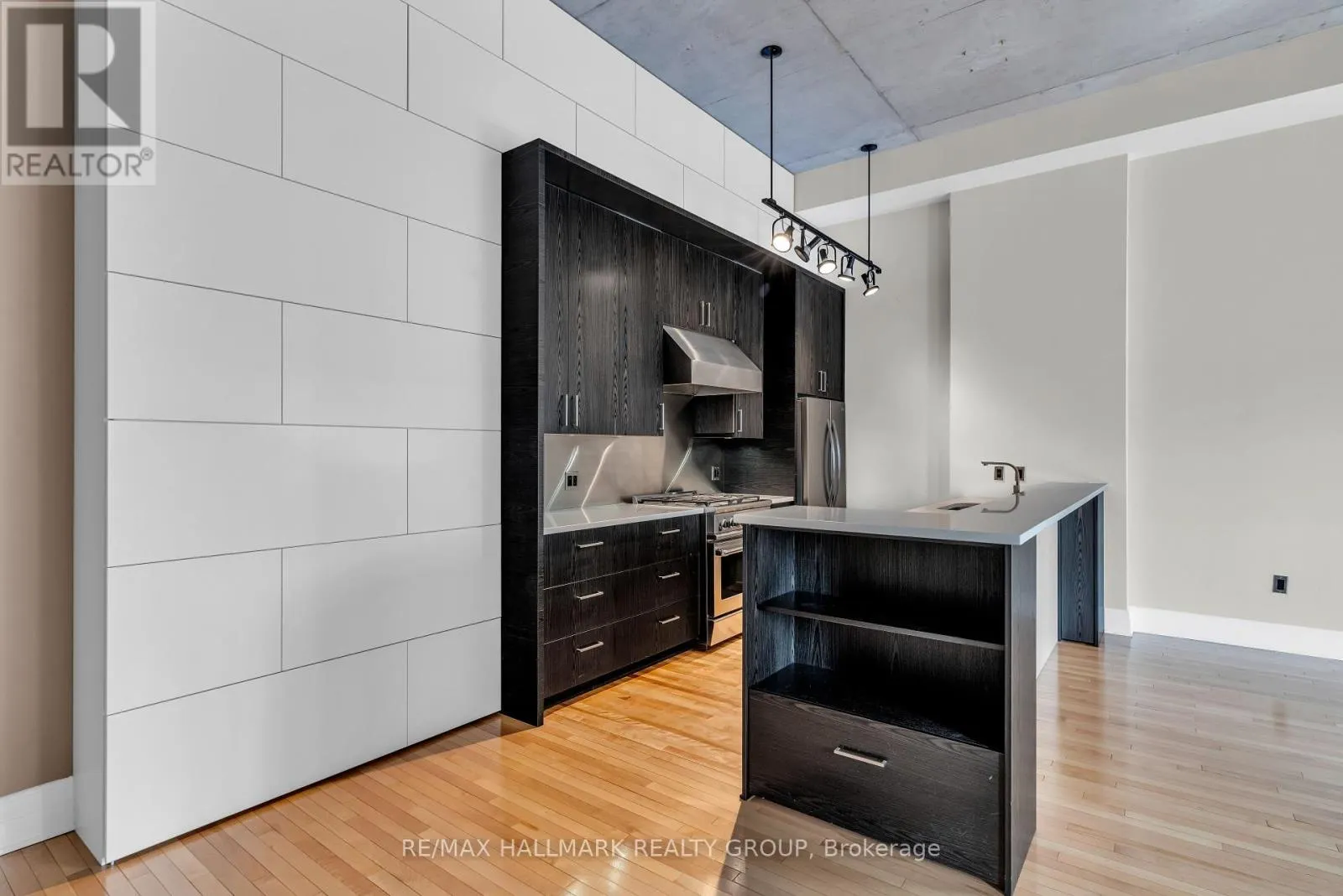 206 - 420 BERKLEY AVENUE