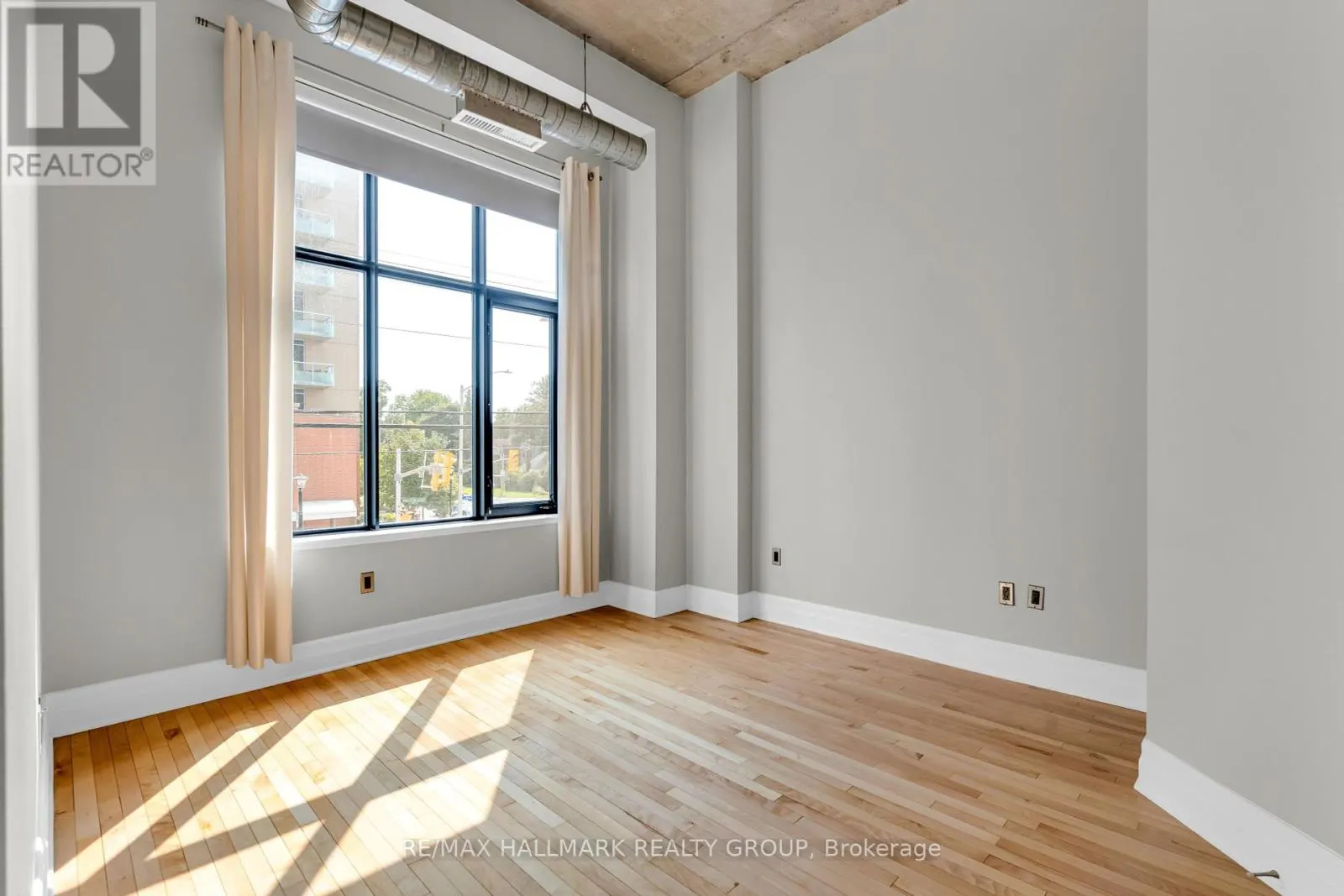 206 - 420 BERKLEY AVENUE