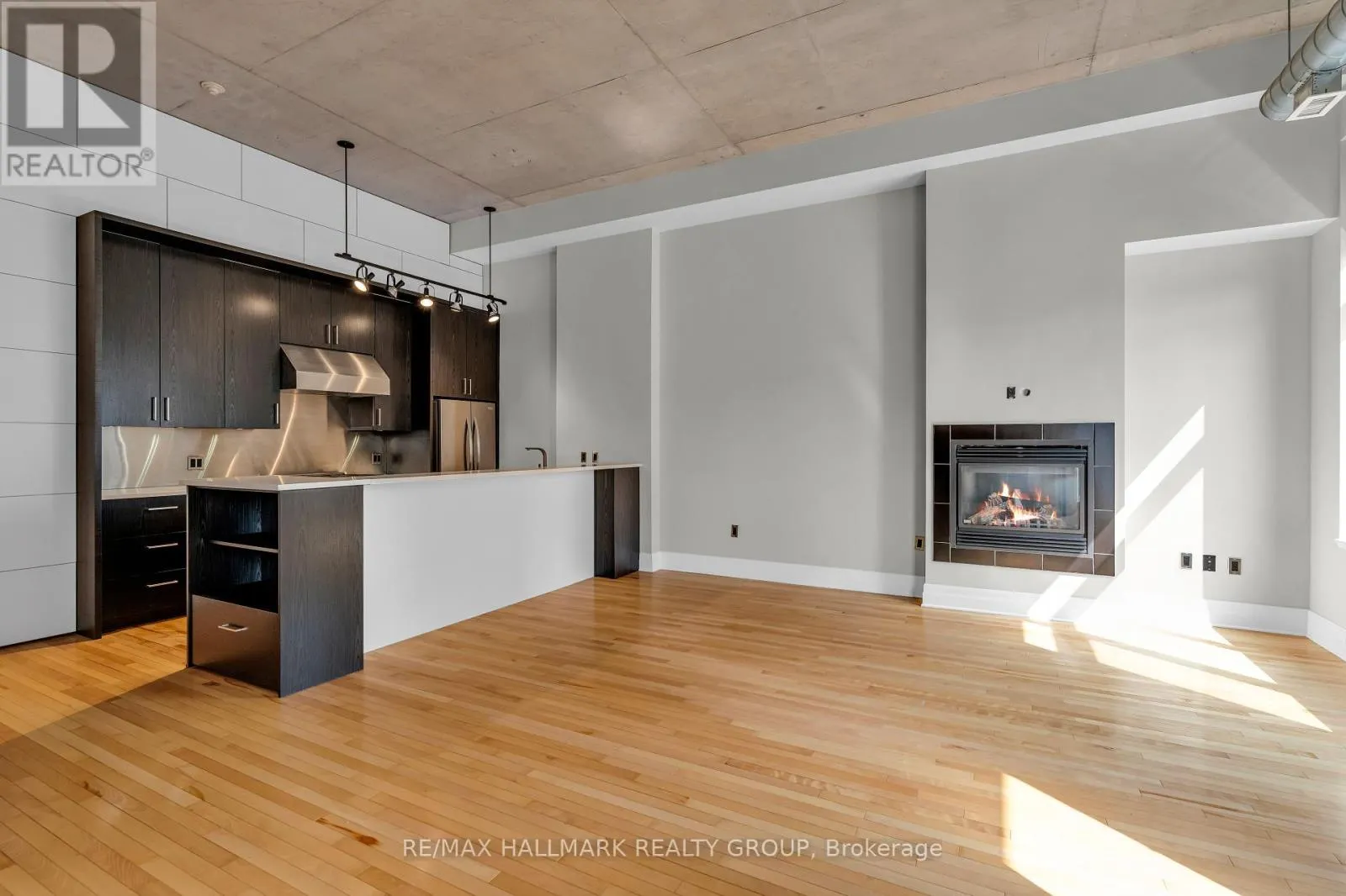 206 - 420 BERKLEY AVENUE