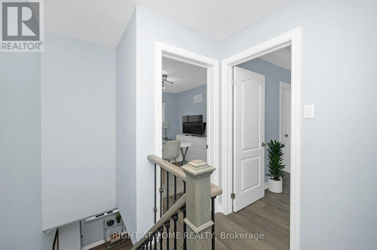74 SEABREEZE CRESCENT