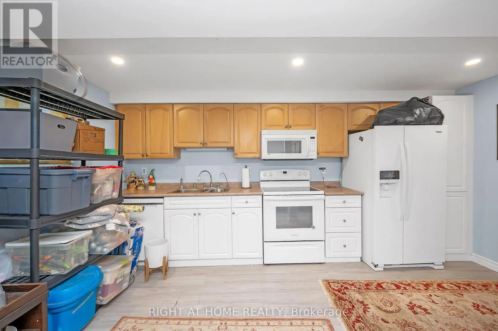 74 SEABREEZE CRESCENT
