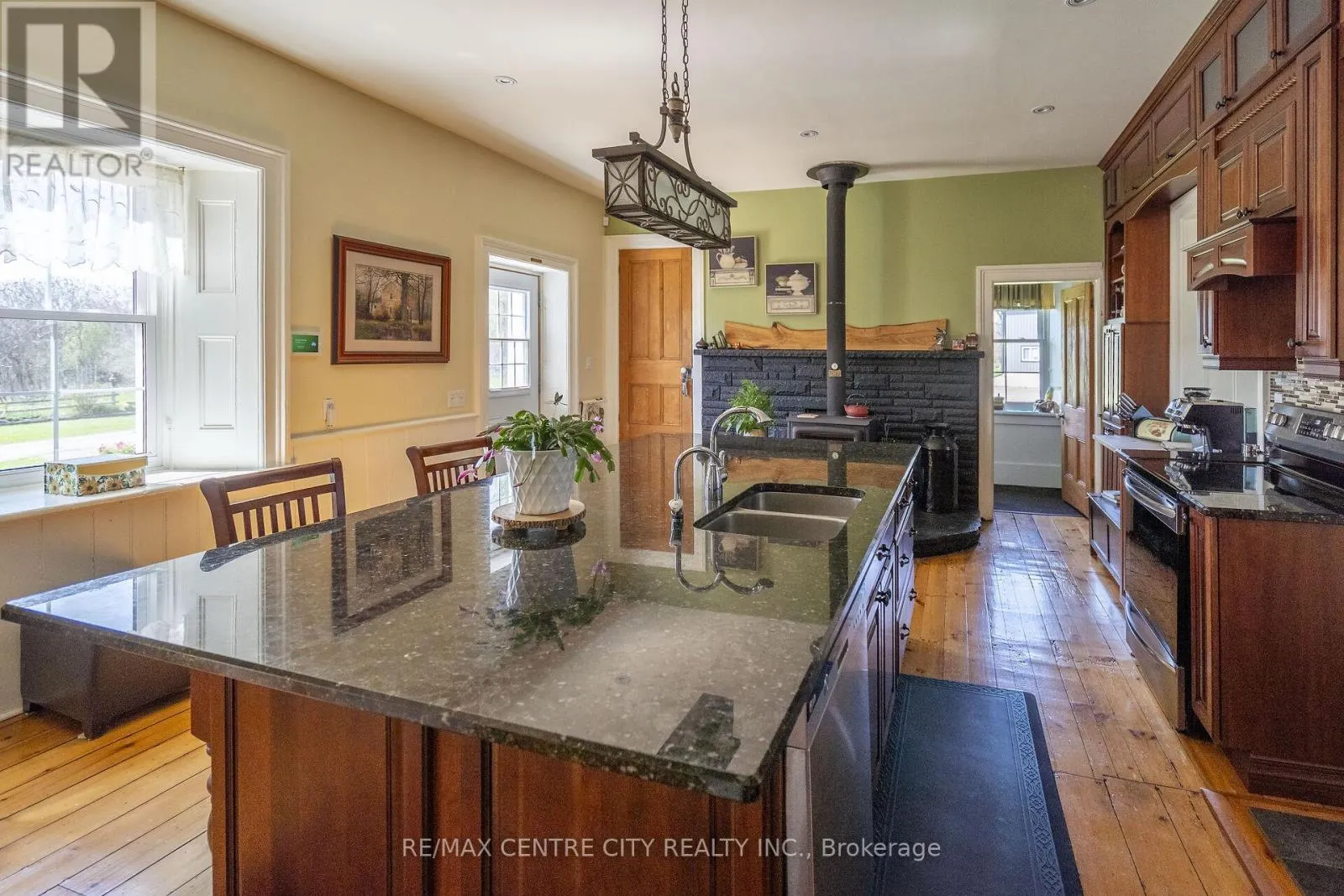 846635 TOWNSHIP ROAD 9