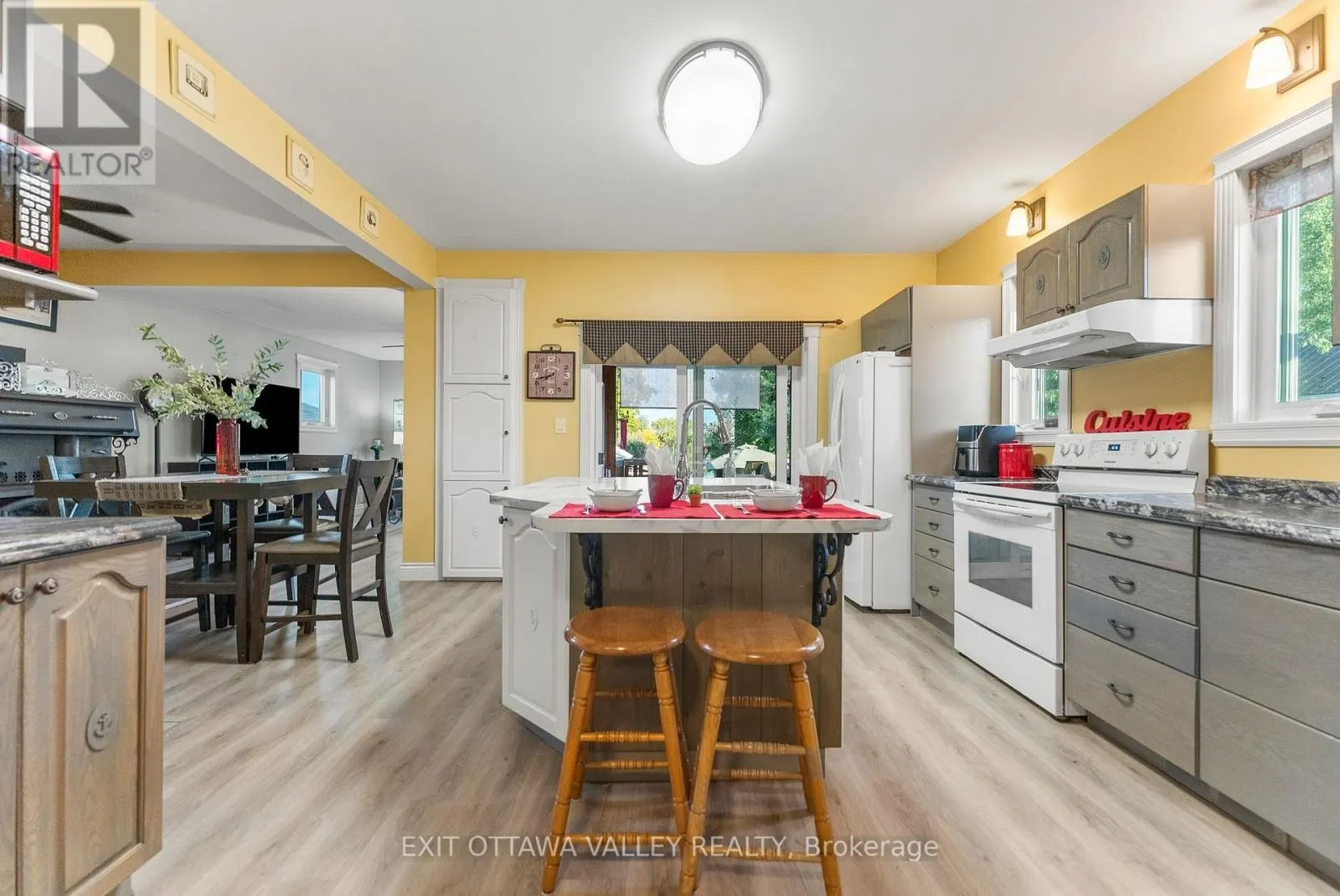 44 LACROIX BAY ROAD