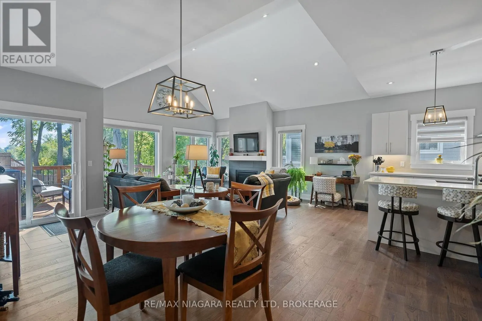 3573 DOMINION ROAD